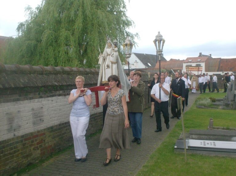 Processie te Gijzenzele